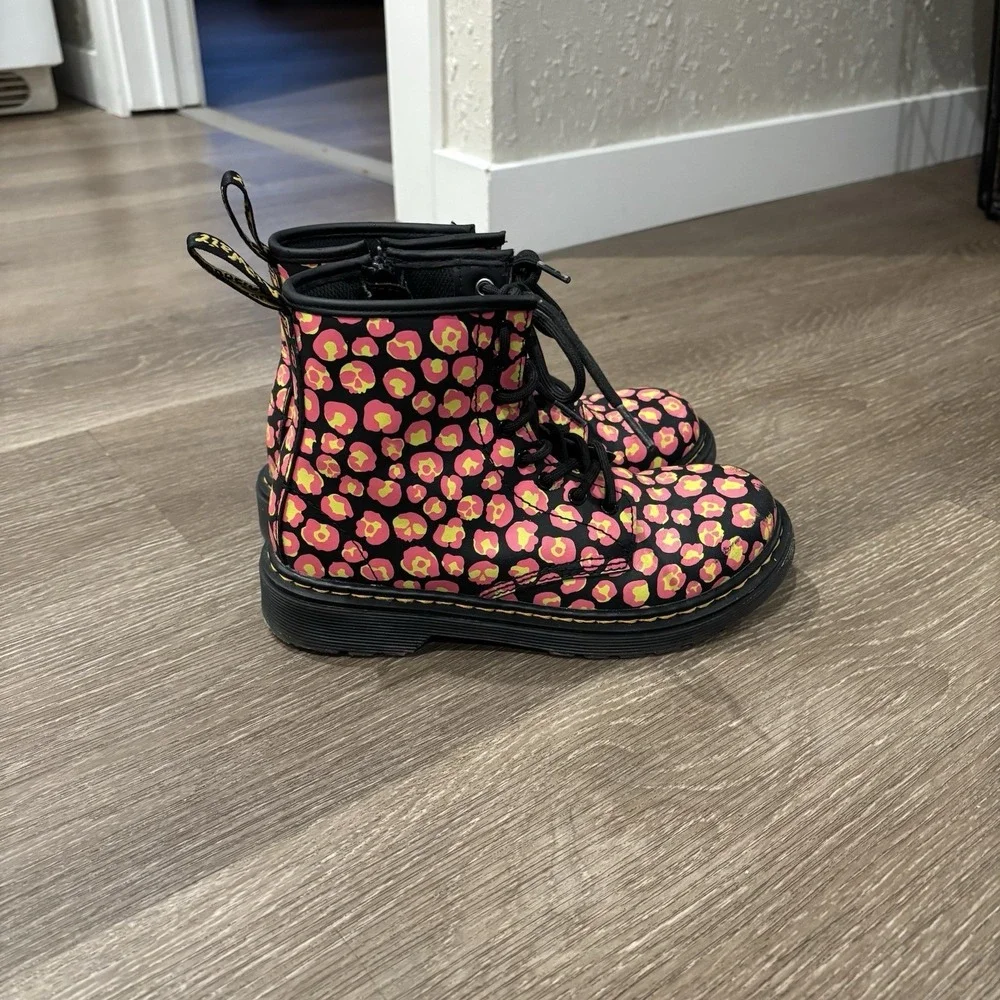 Dr Doc Martens 1460J Pink Loud Leopard Leather Lace Up Boots Size 3 - Some Wear‎